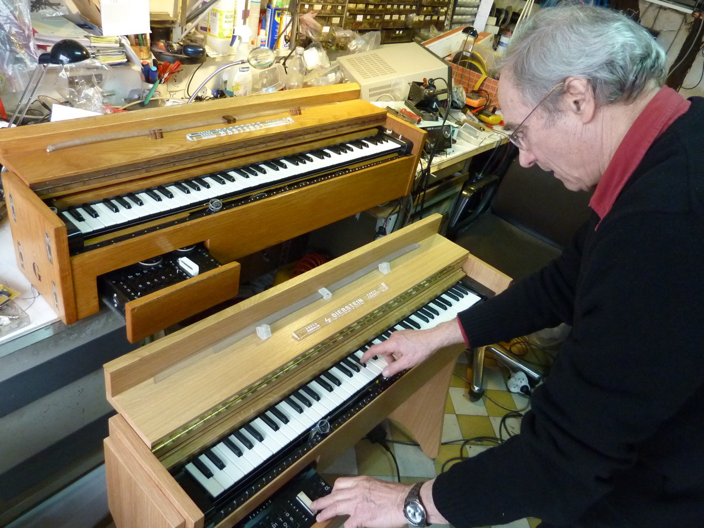 ondes musicales by Jean-Loup Dierstein and Thomas Bloch's original ondes Martenot